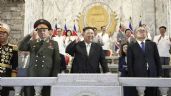 Militares rusos y chinos acompañan a líder norcoreano Kim en desfile militar con misiles