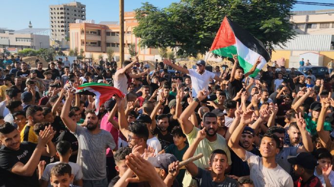 Miles de personas salen a las calles de Gaza en inusual muestra de descontento con Hamas