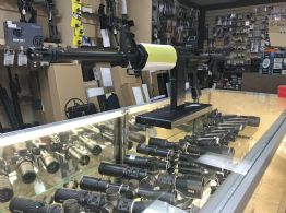 EU anuncia nuevas restricciones a exportaciones de armas de fuego