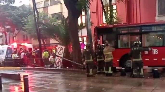 Accidentes en las líneas 4 y 5 del Metrobús dejan 17 pasajeros heridos (Video)