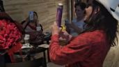 Tiktoker causa pánico en Plaza Artz al disparar un cañón de confeti (Video)