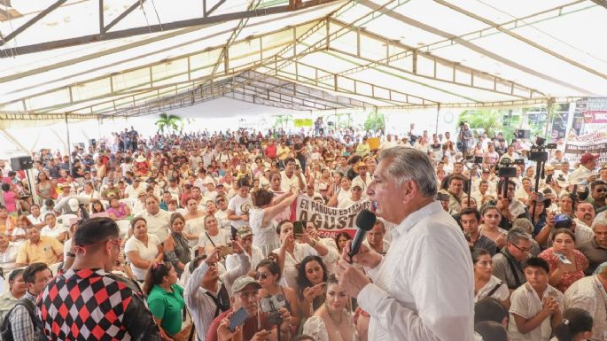 Adán Augusto López ofrece “rescatar” Poza Rica y presume su cercanía con AMLO