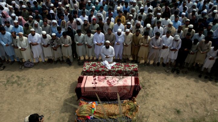 Estado Islámico se adjudica atentado que dejó 54 muertos en mitin político en Pakistán