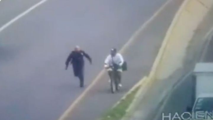 Hombre metió a niña robada en la maleta de su bicicleta y quiso escapar por la México-Pachuca (Video)