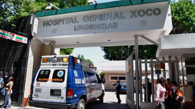 Una mujer muere en una jardinera del Hospital Xoco