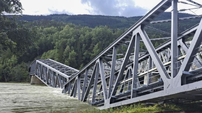 Se derrumba puente ferroviario tras días de lluvias torrenciales en Noruega