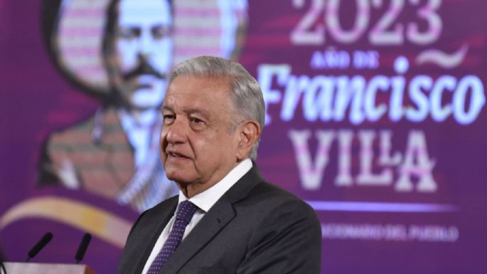 AMLO reta a ministros de la Corte a frenar distribución de libros de texto: “A ver si se atreven”