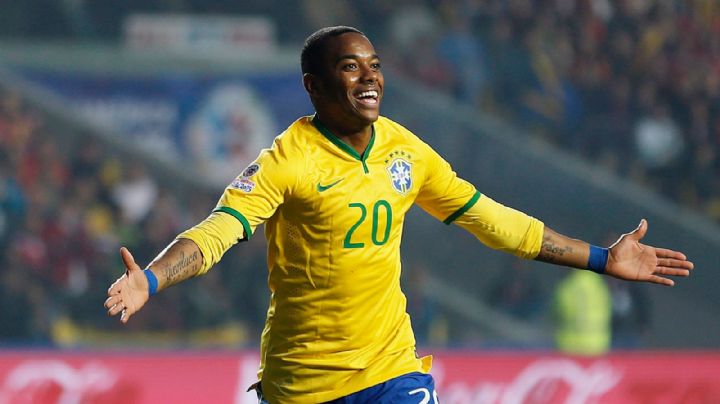 Corte brasileña da 15 días a Robinho para apelar orden de arresto en Italia