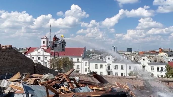 Ataque ruso en una plaza pública de Chernígov, Ucrania, deja siete muertos y 117 heridos