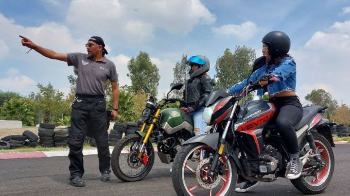 Presentan modificaciones al reglamento de tránsito para motocicletas y motonetas en CDMX