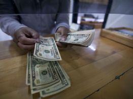 Peso pierde ante nerviosismo por guerra en Medio Oriente