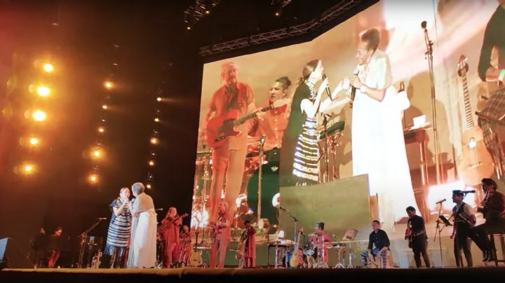 Susana Baca recuerda a muertos en protestas de Perú durante concierto de Natalia Lafourcade (Video)