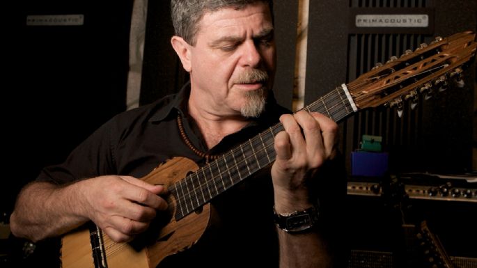 Santaolalla recibe premio especial de los Latin Grammy dedicado al servicio de la música