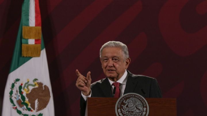 En los libros de texto sí hay errores, pero “muy pocos”: AMLO