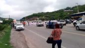 Bloquean la carretera federal México-Acapulco por la desaparición de 13 personas