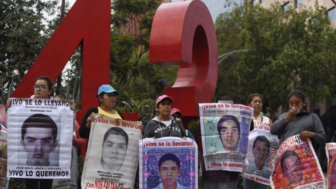 AMLO recibe en Palacio Nacional al fiscal especial para el caso Ayotzinapa