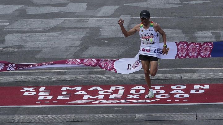 El boliviano Héctor Garibay conquista el Maratón de la Ciudad de México e impone nuevo récord