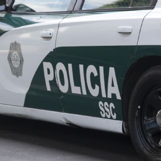 Policía apuñala a compañera en tienda departamental de Jardines del Pedregal