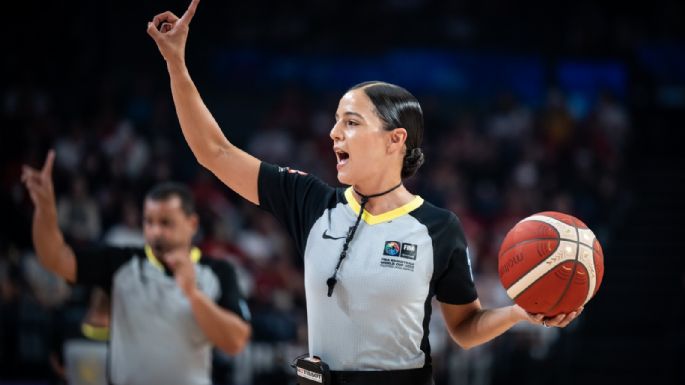 La mexicana Blanca Burns es la primera mujer árbitro en dirigir un partido del Mundial de Basquetbol