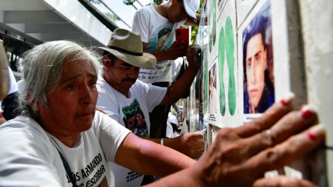 Sin Encinas ni Batres, colectivos conmemoran el Día de las Víctimas de Desaparición Forzada