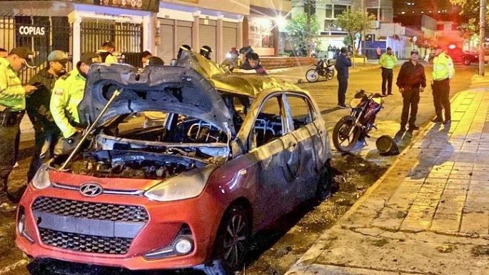 Irrumpe la violencia en Quito; estallan dos coches bomba