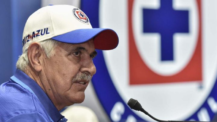 Tuca Ferretti dejó de ser entrenador del Cruz Azul