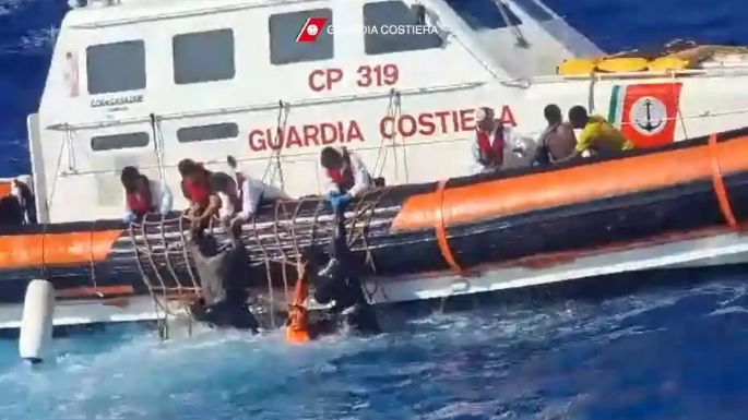 Al menos 41 migrantes murieron en un naufragio en Lampedusa