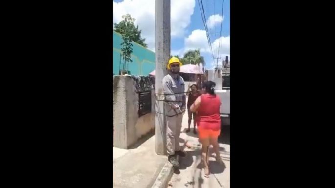 Amarran a un poste a trabajador de la CFE en Yucatán (Video)