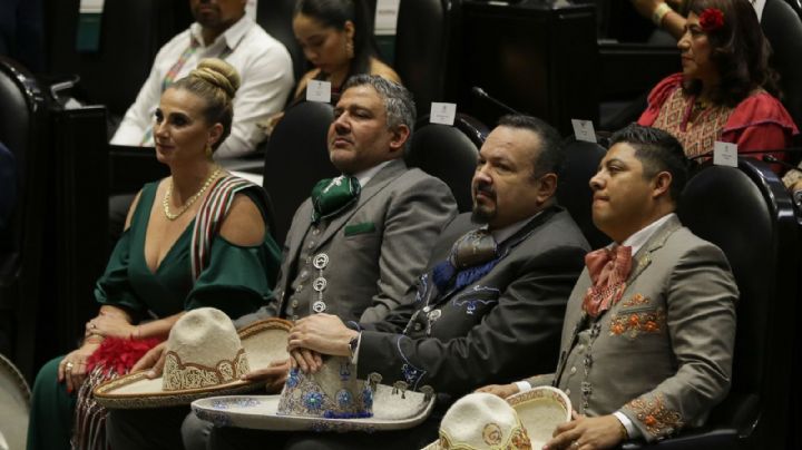 Diputados dedican sesión a la charrería; Pepe Aguilar propone incluirla en los libros de texto