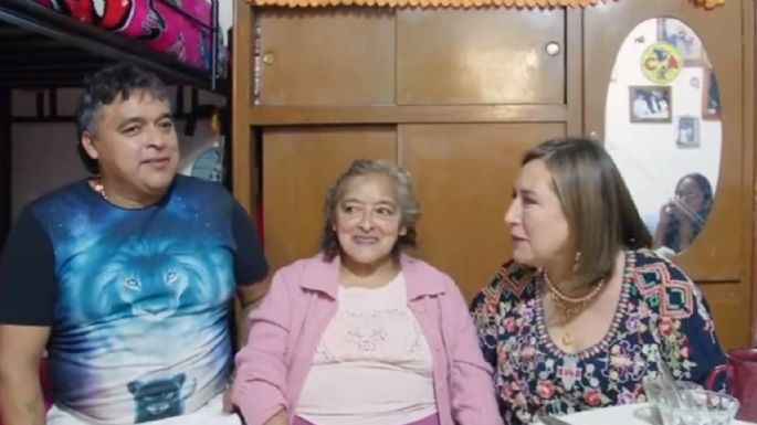 Integrante de familia que alojó a Xóchitl Gálvez olvida nombre de la panista: "Tengo en la casa a..." (Video)