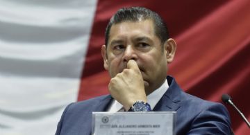 Jueces federales de Puebla admiten amparos contra la “Ley Censura”