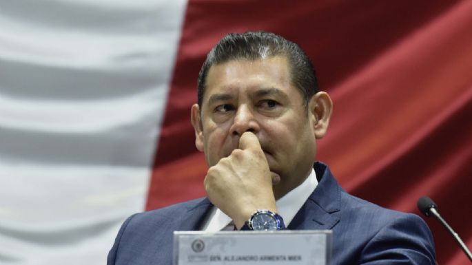 Armenta anuncia que pedirá licencia para contender por la gubernatura de Puebla