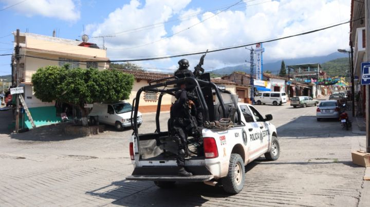 Tras balaceras, asesinatos y cierre de escuelas, gobierno de Guerrero dará seguridad a Chichihualco