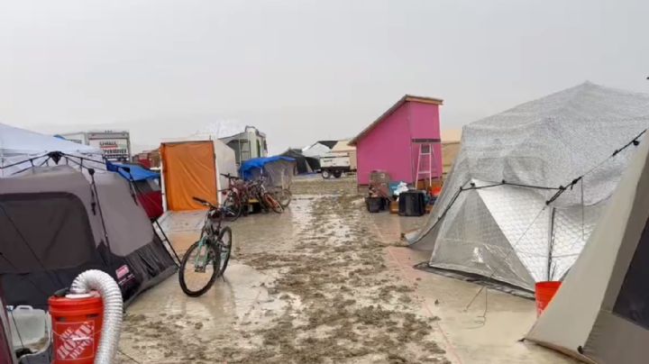 Asistentes al festival Burning Man quedan aislados por una tormenta en el desierto de Nevada