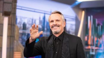 Arman campaña en redes para pedir a Miguel Bosé que no se presente en festejo patrio en Culiacán
