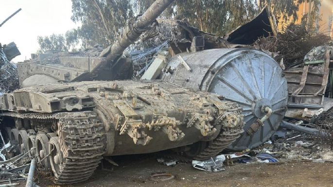 Tanque israelí robado aparece abandonado en un deshuesadero