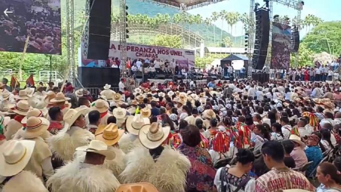 "Nosotros no plagiamos": Sheinbaum lanza indirecta a Xóchitl Gálvez en su arenga en Chiapas