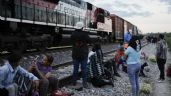 México promete poner retenes para disuadir a migrantes de subirse a trenes de carga rumbo a EU