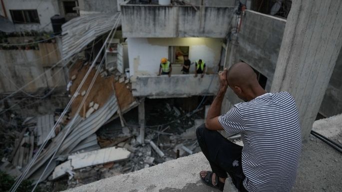 Israel bombardea Gaza por tercer día; se intensifica la violencia en Cisjordania