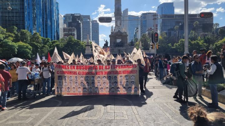 "¡Ayotzinapa vive, la lucha sigue y sigue!": Inicia marcha a nueve años de la desaparición de los 43