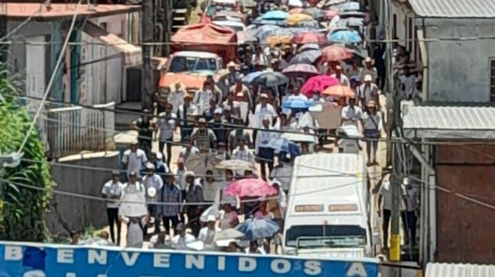 Miles de manifestantes en Siltepec, Chiapas, exigen al gobierno garantizar la paz