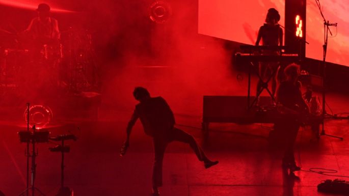 León Larregui y su “Prismarama”, aclamado en el Auditorio Nacional