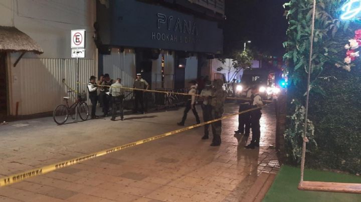 Balacera en bar de Playa del Carmen, cerca de la Quinta Avenida, deja una turista canadiense herida