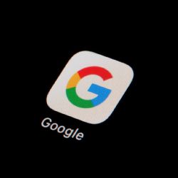 Google lanza traductor de voz en tiempo real