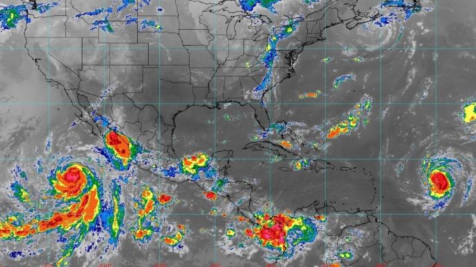 Onda tropical 27 provocará lluvias intensas este jueves en siete estados: SMN