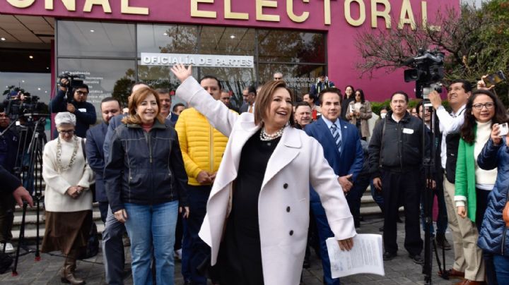 Xóchitl Gálvez denuncia ante el INE a Claudia Sheinbaum por presunto desvío de recursos públicos