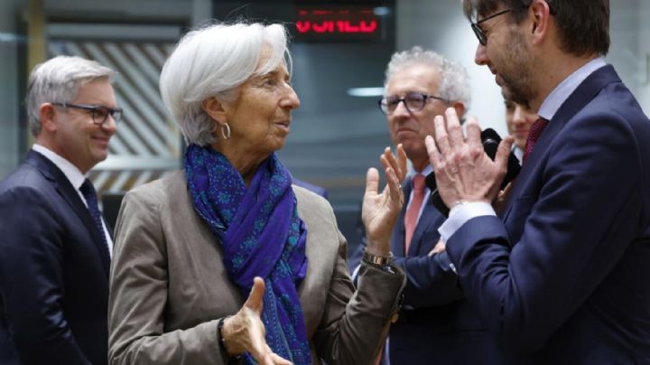 Lagarde advierte sobre riesgos de recortar las tasas demasiado pronto