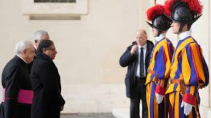 Petro plantea posible ronda de negociación con el ELN en el Vaticano tras visita al papa Francisco