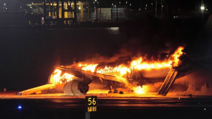 Dos aviones chocan en aeropuerto de Japón; hay cinco muertos (Video)