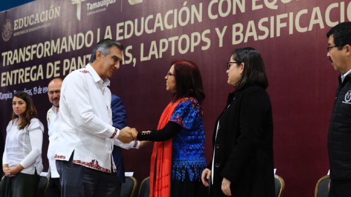 Entregan nombramientos a 3 mil maestros tamaulipecos